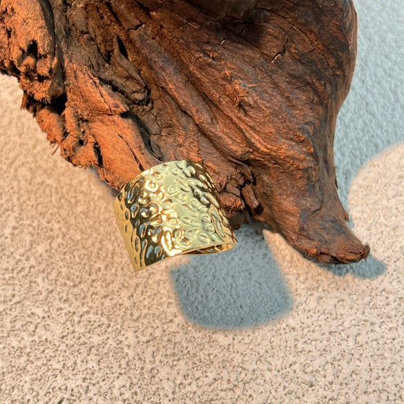 Wholesale Ring Stainless Steel Gold Plated Heart Shape Retro Design Women's Jewelry