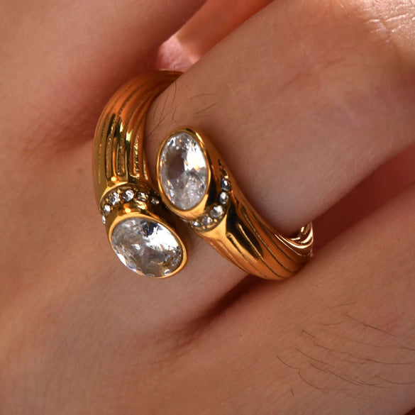 Wholesale Ring Stainless Steel Goldplated Geometric Design White Zircon Inlaid