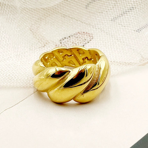 Wholesale Ring Stainless Steel Goldplated Geometric Retro Simple Twist Style