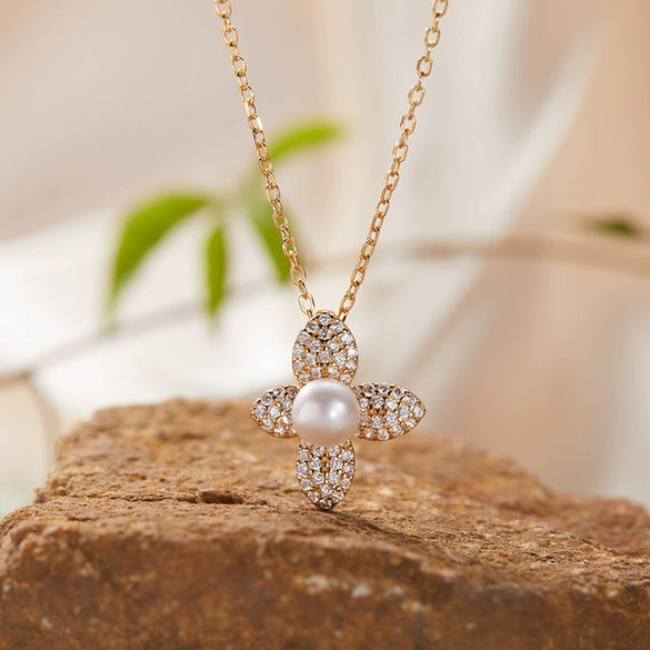 Wholesale Ring 925 Sterling Silver Flower Pattern Light Luxury Design Set With Gems For Women