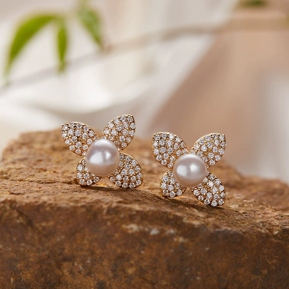 Wholesale Ring 925 Sterling Silver Flower Pattern Light Luxury Design Set With Gems For Women