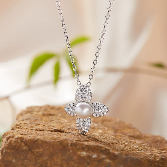 Wholesale Ring 925 Sterling Silver Flower Pattern Light Luxury Design Set With Gems For Women