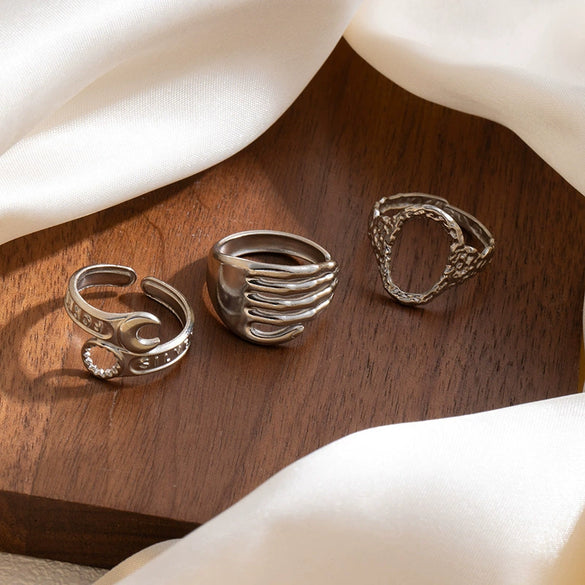 Wholesale Ring Titanium Steel Geometric Hollow Heart Flower Leaves Letters Numbers Text Electroplated Unisex Opening