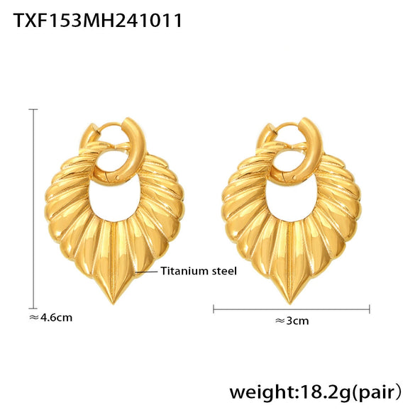 Wholesale Roman Pattern Big Heart Sticky Rhinestone Necklace Earrings Set For Women Titanium Steel 18K Gold Plated