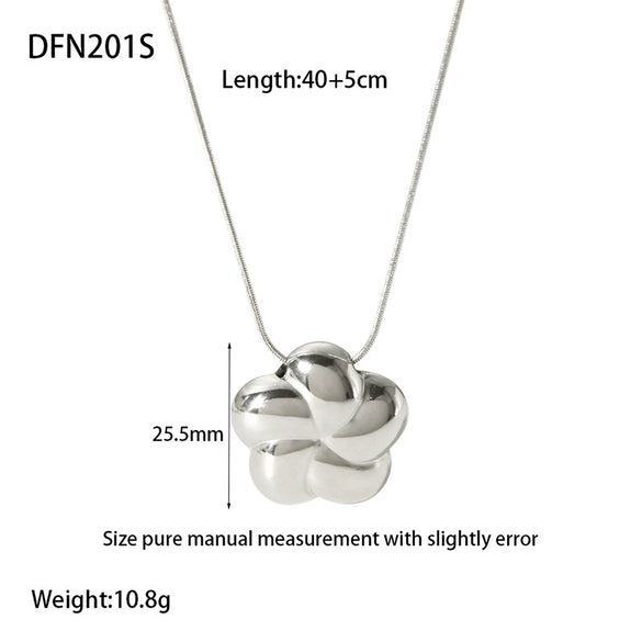 Wholesale Rotating Fivepetal Flower Pendant Stainless Steel And Titanium Steel Necklace With 18K Gold Plating For Women