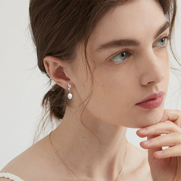 Wholesale S225 Imitation Pearl Leaf Geometric Style Electroplated Inlaid Zircon Earrings For Women