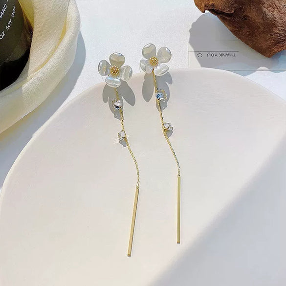 Wholesale S925 Silver Fashion Personality Flower Tassel Earrings With Diamond Geometric Pattern Electroplating Treatment For Women