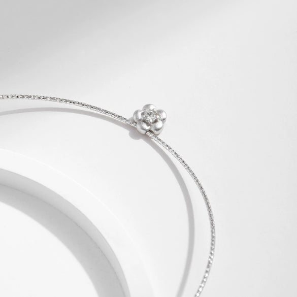 Wholesale S925 Silver Flower Diamond Necklace Clavicle Chain For Women With Sandblasted Texture
