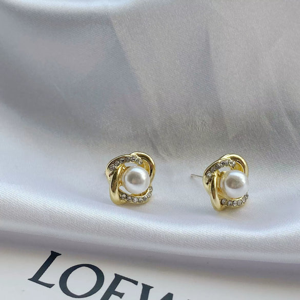 Wholesale S925 Silver Geometric Electroplated Stud Earrings For Women