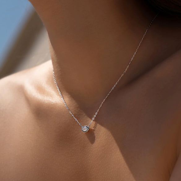 Wholesale S925 Silver Geometric Hexagon Women's Simple Clavicle Necklace With Electroplating