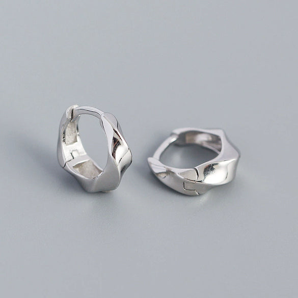 Wholesale S925 Silver Minimalist Geometric Metal Wind Twisted Smooth Earbuckle Earrings With Electroplating