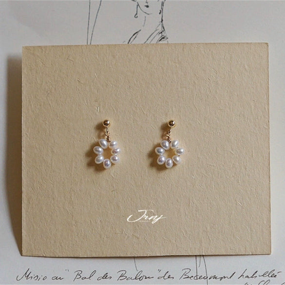 Wholesale S925 Silver Needle Simple Mini Natural Pearl Round Earrings For Women