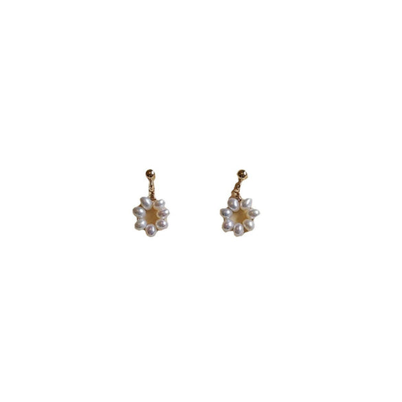 Wholesale S925 Silver Needle Simple Mini Natural Pearl Round Earrings For Women