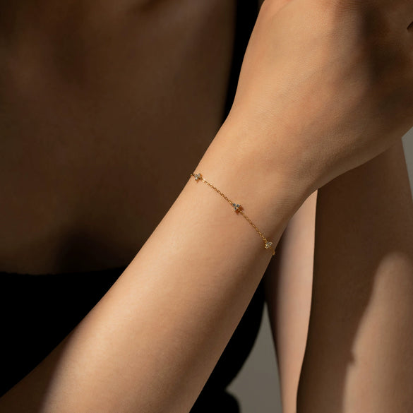Wholesale S925 Silver Women's Simple Three Stone Classic Thin Chain Stacked Bracelet With Geometric Design And Electroplating Treatment