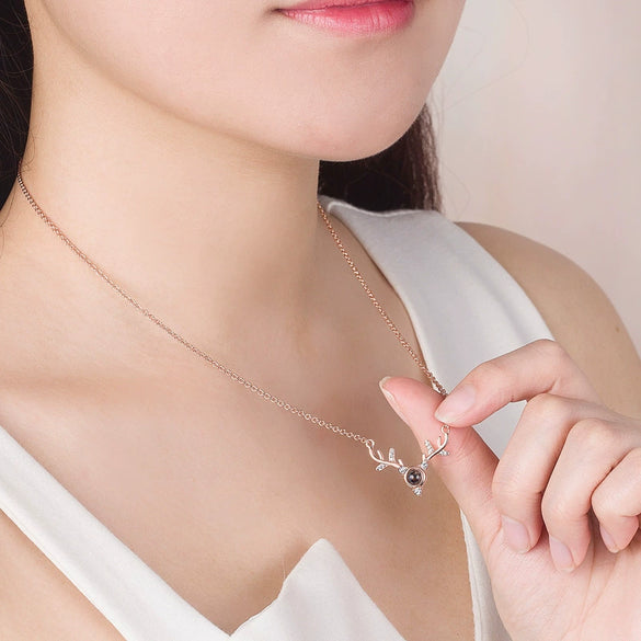 Wholesale S925 Sterling Silver Animals Zodiac Deer Pendant Clavicle Necklace With Cross Chain And Electroplating Treatment For Female
