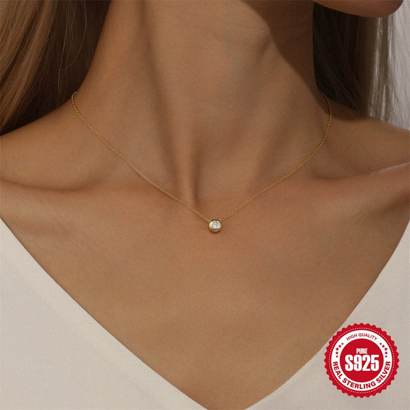 Wholesale S925 Sterling Silver Classic Single Round Diamond Collarbone Necklace For Women With Geometric Design And Electroplating Treatment