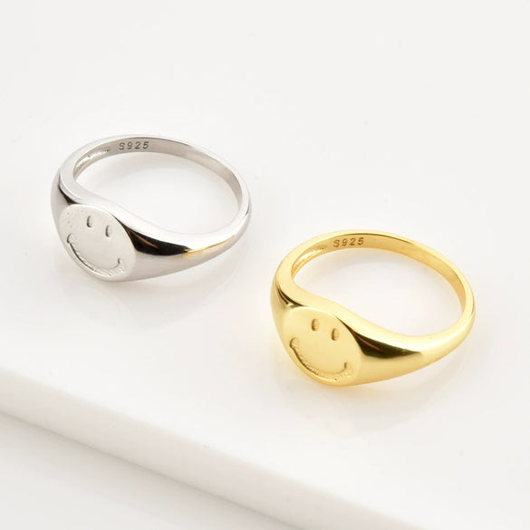 Wholesale S925 Sterling Silver Classic Smiley Ring With Geometric Design And Electroplating For Women