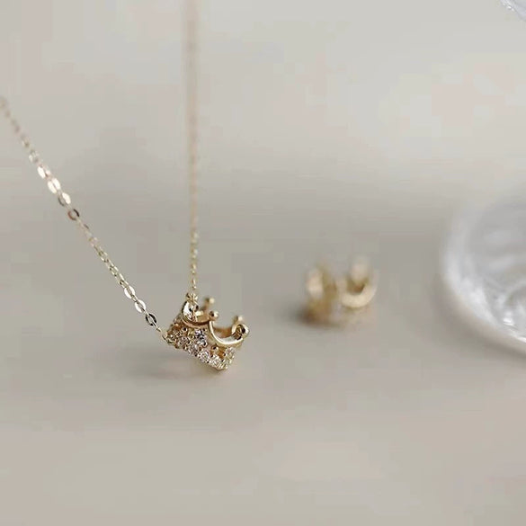 Wholesale S925 Sterling Silver Crown Pendant Necklace For Women 14K Gold Plated Stereo Cut Out Inlaid With Zircon