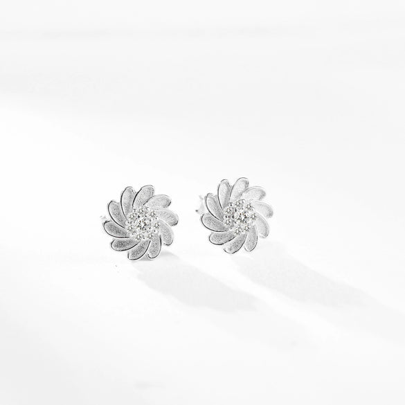 Wholesale S925 Sterling Silver Daisy Flower Necklace Simple Fashion Small Fresh Style