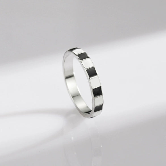 Wholesale S925 Sterling Silver Dripping Glue Geometric Black And White Plaid Ring