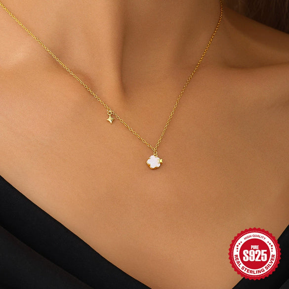 Wholesale S925 Sterling Silver Five Petal White Shell Star Claw Inlaid Necklace With Geometric Pattern And Electroplating For Women