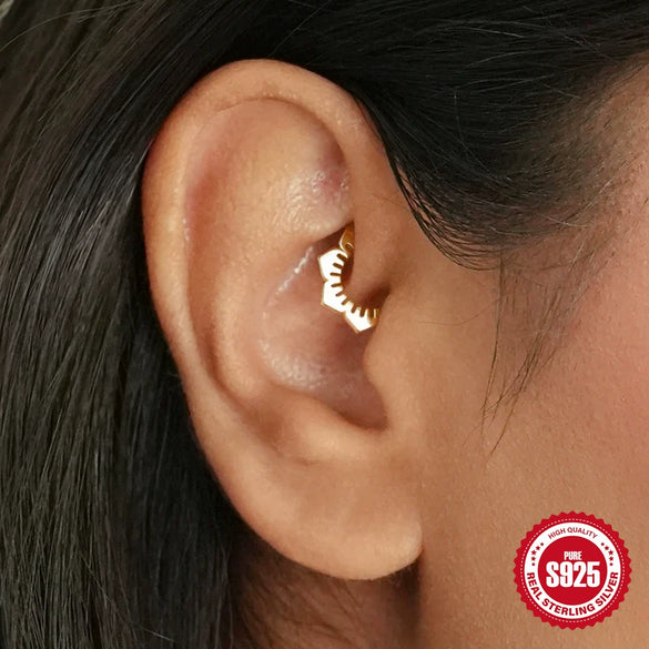 Wholesale S925 Sterling Silver Flowershaped Earring With Environmentally Friendly Plating For Women