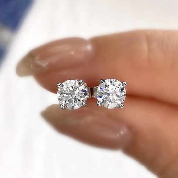 Wholesale S925 Sterling Silver Fourclaw Stud Earrings With Geometric Pattern And Electroplating Treatment Light Luxury Classic Versatile For Women