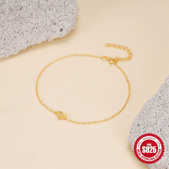 Wholesale S925 Sterling Silver French Retro Love Bracelet For Women With Geometric Pattern And Electroplating Treatment Light Luxury Niche Design Advanced Texture