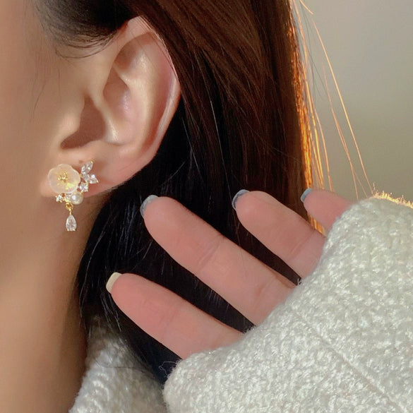 Wholesale S925 Sterling Silver French Retro Zircon Flower Drop Earrings For Women With Electroplating Geometric Style