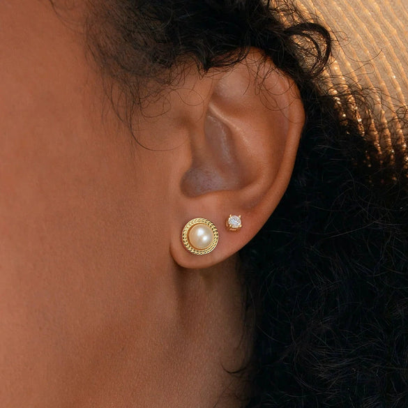 Wholesale S925 Sterling Silver Freshwater Pearl Simple Fashionable Women's Earrings