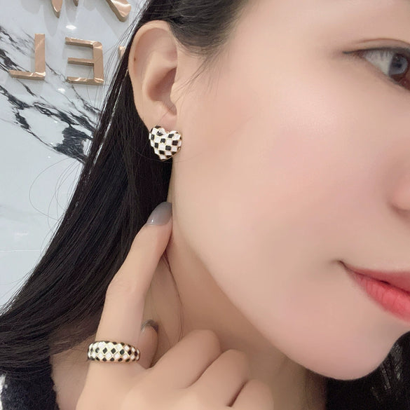 Wholesale S925 Sterling Silver Geometric Black And White Chessboard Grid Drop Earrings With Electroplating Lovely Retro Style For Girls