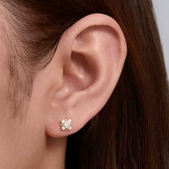 Wholesale S925 Sterling Silver Geometric Diamond Flat Head Threaded Piercing Ear Bone Nails Women's Earrings And Ear Jewelry