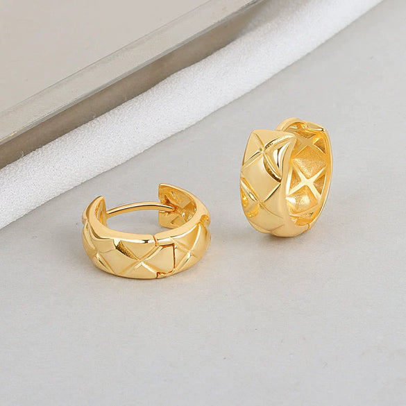 Wholesale S925 Sterling Silver Geometric Diamondshaped Electroplated Women's Minimalist Earrings