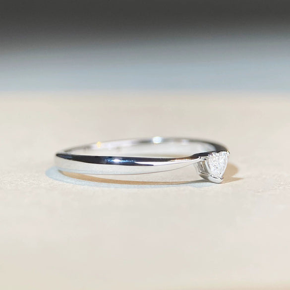 Wholesale S925 Sterling Silver Heartshaped Love Mosan Ring For Female With Moissanite