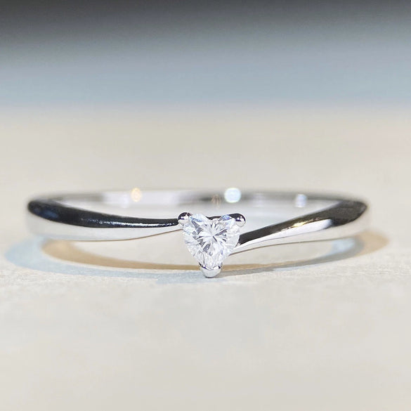 Wholesale S925 Sterling Silver Heartshaped Love Mosan Ring For Female With Moissanite
