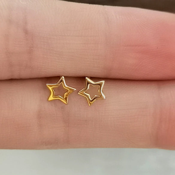 Wholesale S925 Sterling Silver Hollow Fivepointed Star Earrings With Electroplating For Women Simple And Fashionable Ear Jewelry