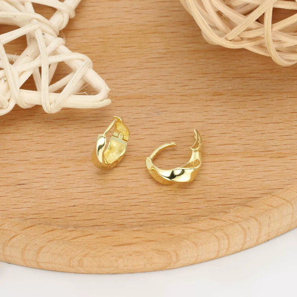 Wholesale S925 Sterling Silver Irregular Bump Wave Design Electroplated Women's Ear Ring