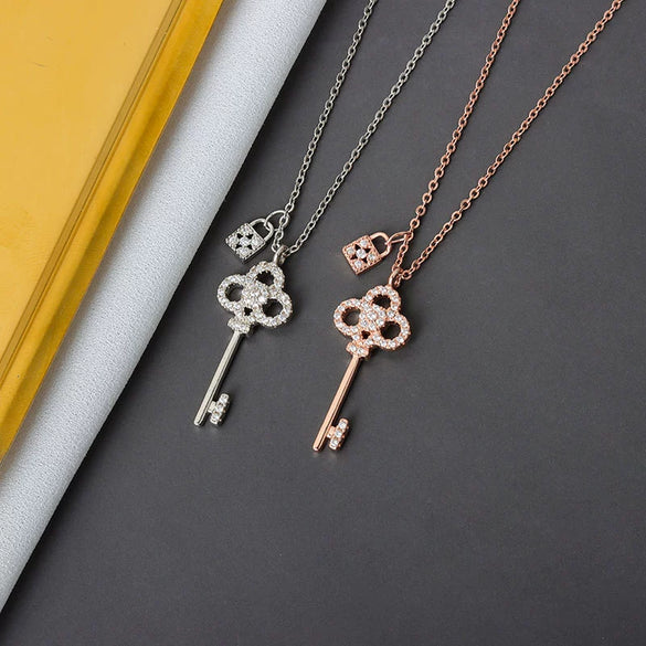 Wholesale S925 Sterling Silver Key Lock Necklace For Women With Cross Chain And Electroplating Treatment