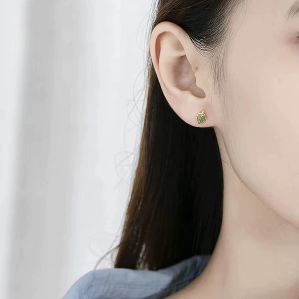 Wholesale S925 Sterling Silver Leaf Earrings With Dripping Oil Treatment Natural Style