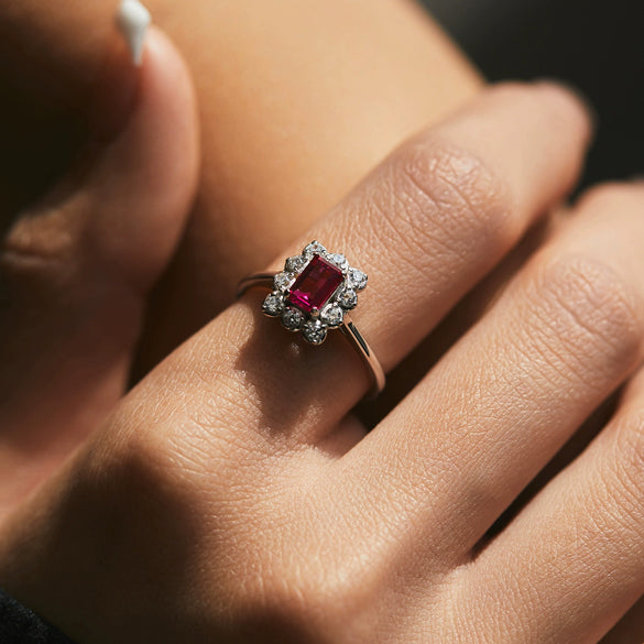 Wholesale S925 Sterling Silver Light Luxury Geometric Imitation Pigeon Red Blood Gemstone Ring For Women With Diamond Design