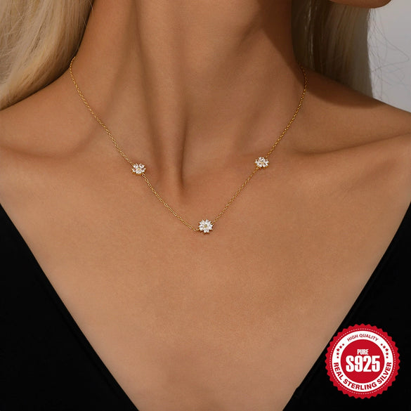 Wholesale S925 Sterling Silver Love Five Petal Flower Geometric Pattern Necklace With Electroplating Treatment For Women