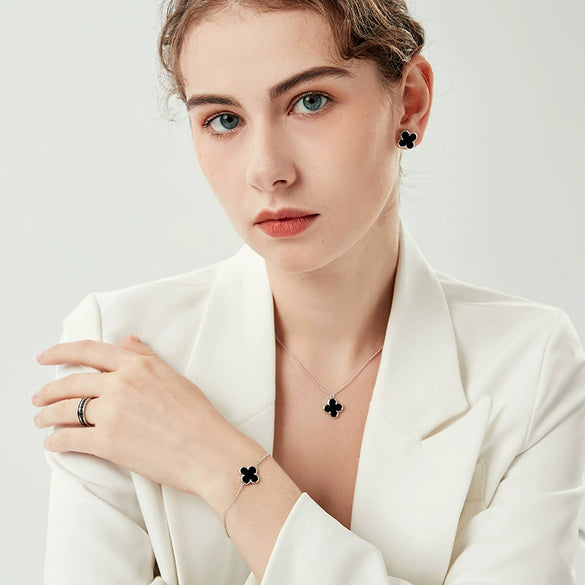 Wholesale S925 Sterling Silver Necklace With Black Agate And Four Leaf Pattern Electroplated Women's