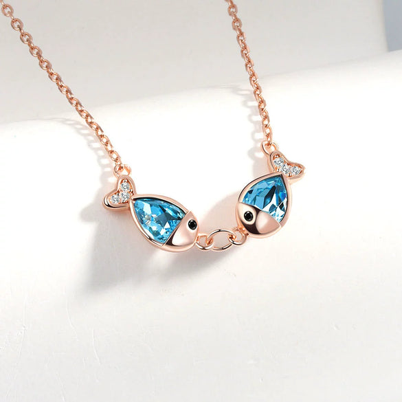 Wholesale S925 Sterling Silver Necklace With Geometric Design And Fish Kiss Pendant For Women