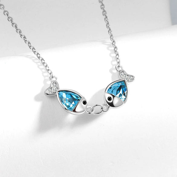 Wholesale S925 Sterling Silver Necklace With Geometric Design And Fish Kiss Pendant For Women
