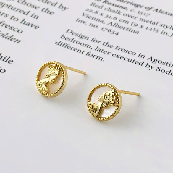 Wholesale S925 Sterling Silver Niche Epoxy Motherofpearl Queen Portrait Cartoon Characters Electroplated Women's Earrings