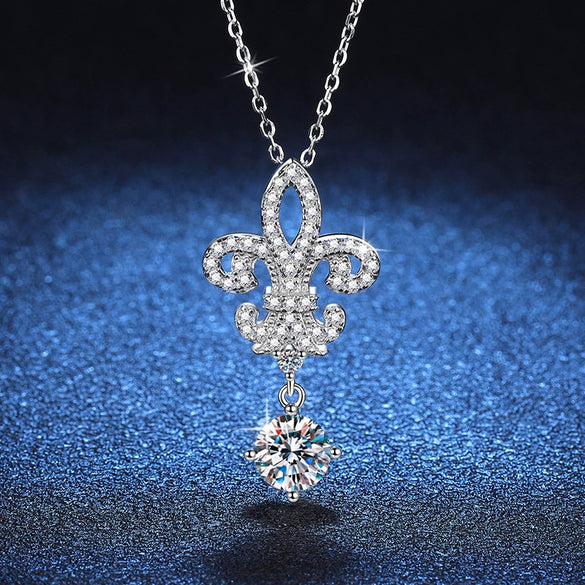 Wholesale S925 Sterling Silver Pendant Moissanite Necklace With Crown Pattern Electroplated For Women