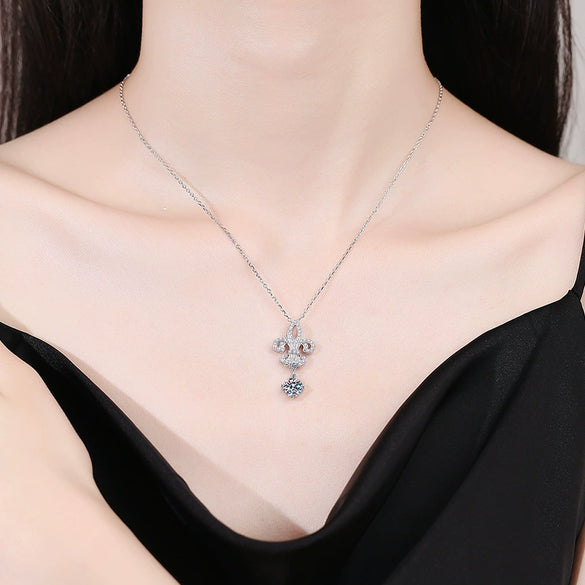 Wholesale S925 Sterling Silver Pendant Moissanite Necklace With Crown Pattern Electroplated For Women