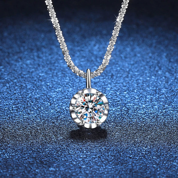 Wholesale S925 Sterling Silver Pendant Necklace With Shining Crown Pattern And Twist Chain Electroplated For Women