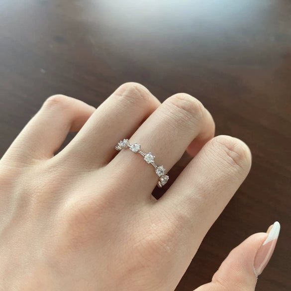 Wholesale S925 Sterling Silver Ring With High Grade Zircon Inlaid Light Luxury Geometric Design