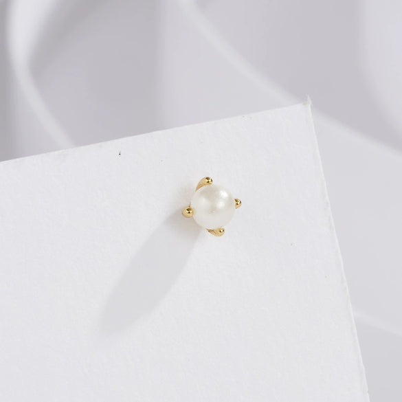 Wholesale S925 Sterling Silver Simple Four Claw Pearl Stud Earrings With Geometric Design And Pearl Inlaid Process